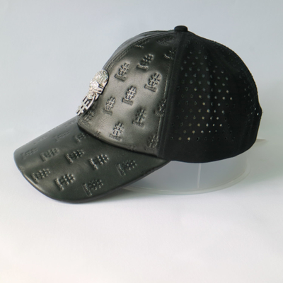 धातु खोपड़ी डिजाइन महिला चमड़ा बेसबॉल टोपी होल निविड़ अंधकार के साथ
