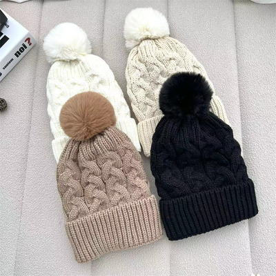 कस्टम सभी पर प्रिंट Beanies सर्दियों गर्म मछुआरे Beanie रिब बुना कपास Pom Pom टोपी