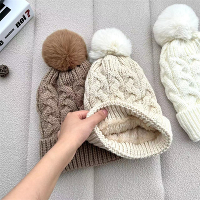 कस्टम सभी पर प्रिंट Beanies सर्दियों गर्म मछुआरे Beanie रिब बुना कपास Pom Pom टोपी