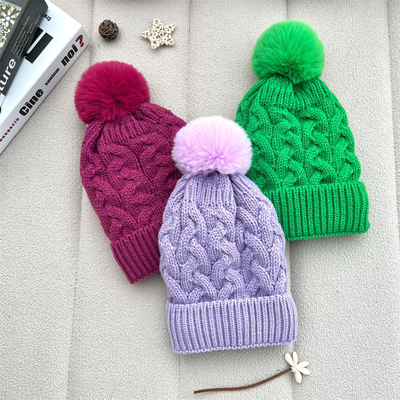 कस्टम सभी पर प्रिंट Beanies सर्दियों गर्म मछुआरे Beanie रिब बुना कपास Pom Pom टोपी