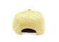 गर्मियों के लिए उपयुक्त पीला सपाट किनारा स्नैपबैक हैट प्लांट फाइबर सूखा और सांस उपयुक्त है
